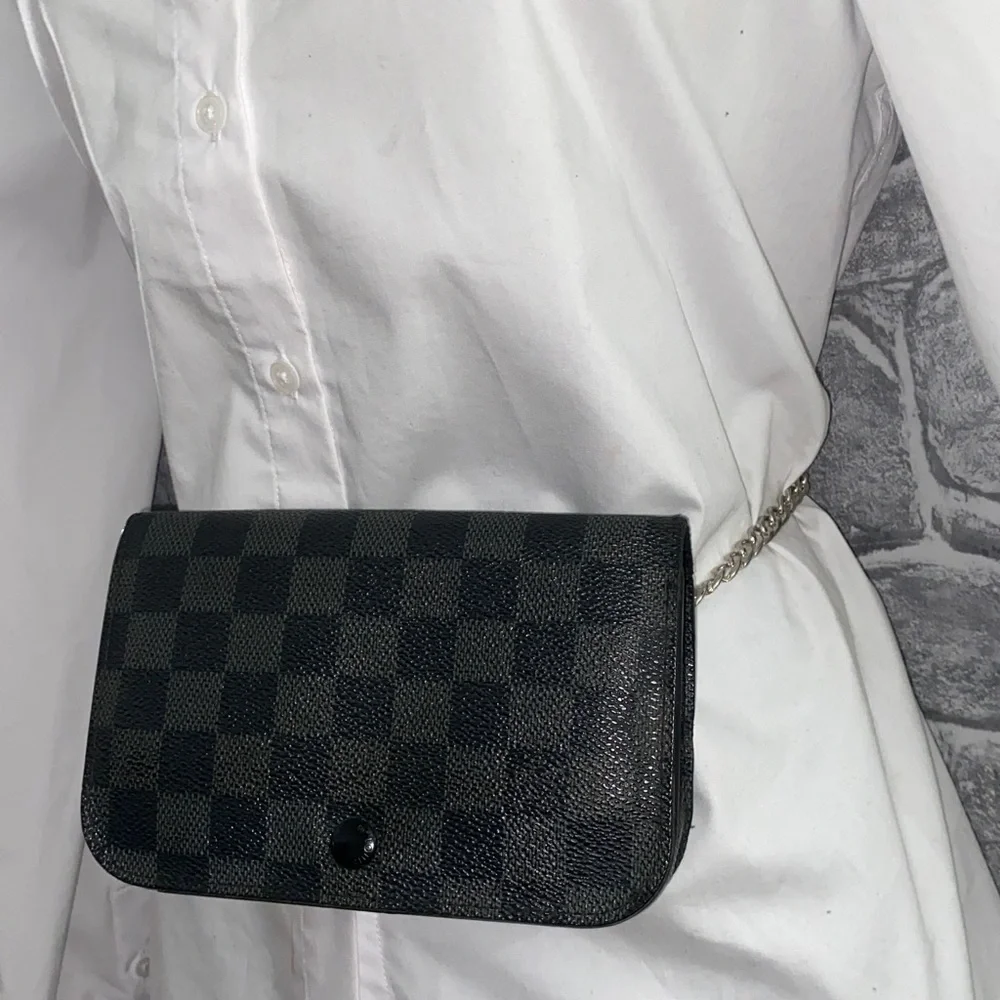 Black Checkered Chain Shoulder Bag - Women's Crossbody